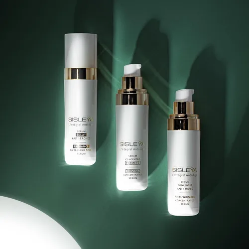 Vista 3 de Sisley Paris Sisleya L'Integral Anti-Age Radiance Anti-Dark Spot Serum - 1.0 fl oz - Gel antienvejecimiento para rostro y cuello para piel luminosa