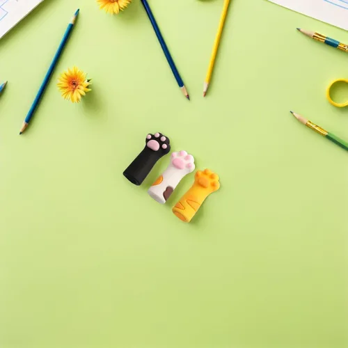 Vista 9 de FOMIYES Juego de cubiertas de herramientas para el cuidado de uñas, 3 piezas, tijeras para gatos, pinzas de cutícula, funda protectora, tapa