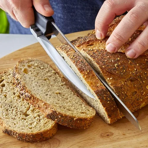 Vista 3 de Cuchillo de corte de precisión (diestro) - Hoja dentada de acero inoxidable de 8 y 1/4 pulgadas con guía de corte para rebanadas exactas de hasta