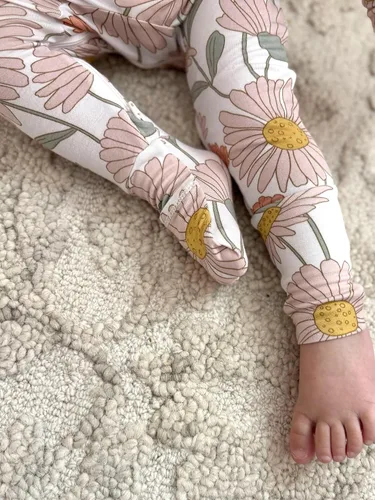 Vista 16 de GUNAMUNA Pijama unisex convertible ultrasuave para bebé, mameluco con cremallera para pañales, recién nacido a 24 meses