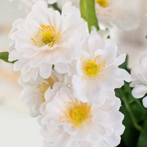 Vista 3 de Factory Direct Craft Arbusto artificial de zinnia crema para decoración de Pascua y arreglos de primavera a verano