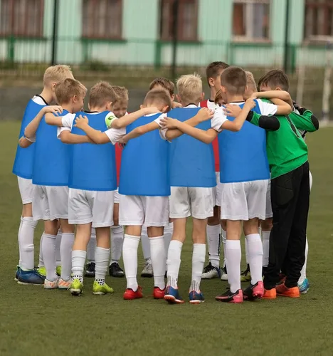 Vista 2 de Soccer Pennies Youth, chalecos de práctica de equipo para deportes, camiseta de práctica de fútbol para niños, adolescentes y adultos, juego de 12