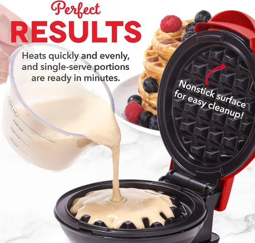 Vista 3 de DASH Mini Máquina para Hacer Waffles + Plancha, Paquete de 2 Máquina para Waffles + Plancha - Rojo