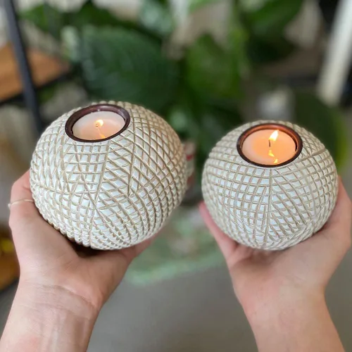 Vista 2 de Luca - Juego de 2 portavelas de té beige Orb en caja de regalo Beige y blanco