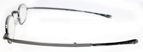 Vista 2 de Calabria Gafas de lectura plegables con especificaciones plateadas, lectores de bolsillo plegables para hombres y mujeres, estuche rígido negro