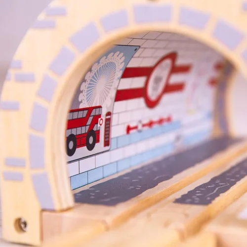 Vista 3 de Bigjigs Rail Estación de tren subterráneo Accesorios de ferrocarril para niños para juegos de pistas de madera Juego inspirado en el metro