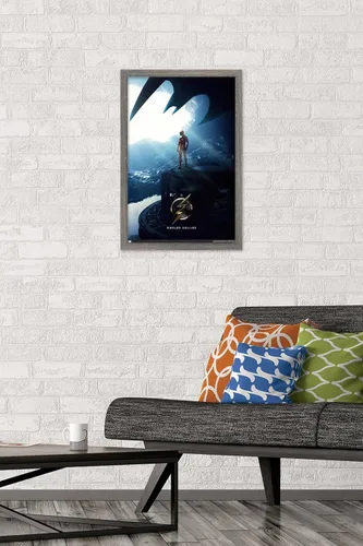 Vista 2 de Trends International DC Comics Movie The Flash - Póster de pared de una hoja, 22.4 pulgadas de largo x 14.7 pulgadas, versión enmarcada de madera