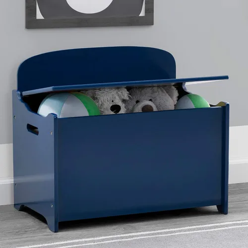 Vista 6 de Delta Children Juego de mesa y silla para niños (4 sillas incluidas), gris/azul y caja de juguetes de lujo MySize, certificado Greenguard Gold, azul