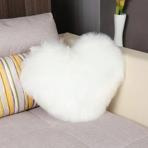 Vista 3 de Almohada mullida de piel sintética con inserto en forma de corazón, cojín decorativo de lujo para sofá, dormitorio, sala de estar