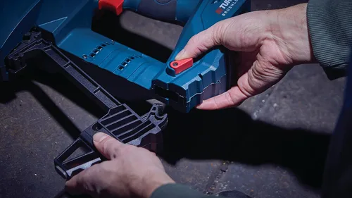 Vista 11 de Bosch GNB18V-12N PROFACTOR™ 18V Clavadora de Concreto (Herramienta Desnuda)