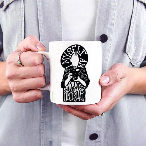 Vista 93 de Trend Setters Friends the Television Show – 25 años – Mercancía oficial – Taza de café o té de cerámica blanca de 11 onzas – perfecta para regalar