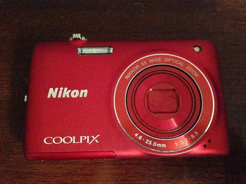 Vista 2 de Nikon COOLPIX S4100 - Cámara digital de 14 MP con lente de zoom óptico gran angular NIKKOR de 5 x y pantalla táctil LCD de 3 pulgadas (ciruela)