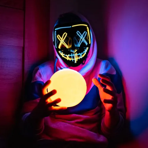 Vista 2 de Máscara de Halloween con luz LED, máscara de miedo de purga con alambre EL, para cosplay, fiestas de disfraces, fiestas de disfraces para niños