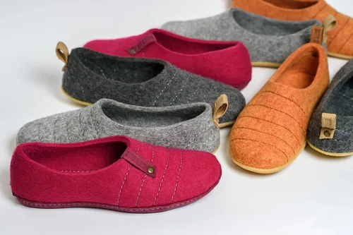 Vista 5 de Women's Boiled Wool Slipper with Non Slip Soles - Felted Wool slippers