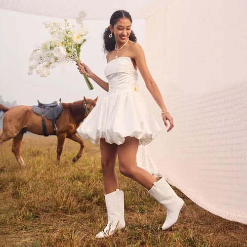 Vista 6 de DREAM PAIRS Botas vaqueras para mujer, botas vaqueras de media pantorrilla