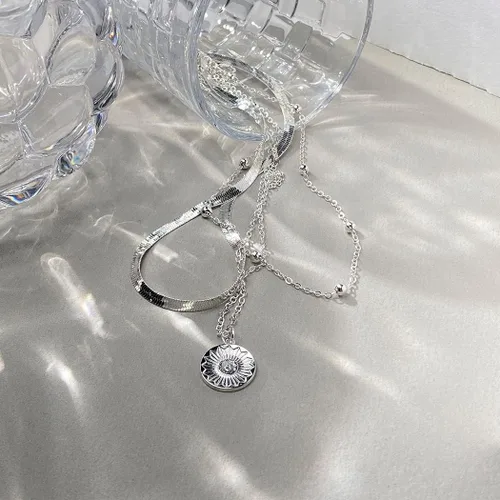 Vista 5 de Shegirl Layered Necklace Silver Pendant Necklaces Fashion Necklaces Jewelry for Women and Girls