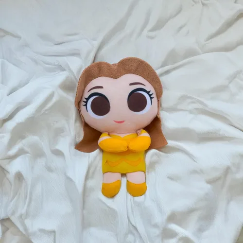 Vista 4 de Funko Peluche Disney Ultimate Princess de 4 pulgadas Belle