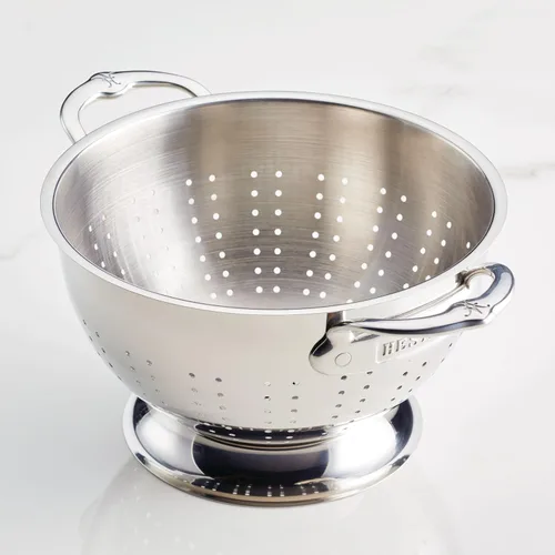 Vista 4 de Hestan Provisiones: colador de acero inoxidable de 3 cuartos de galón