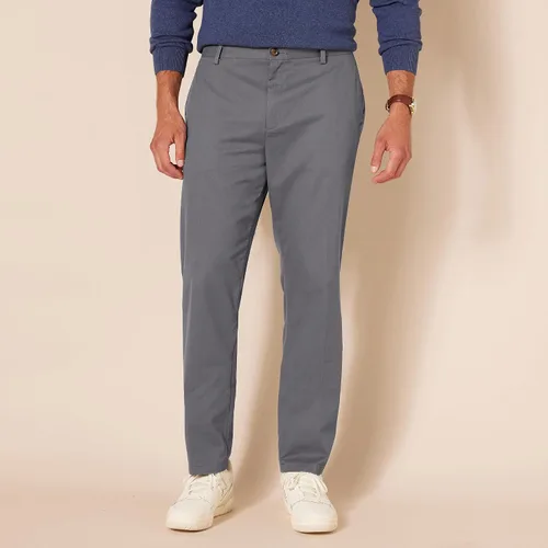 Vista 5 de Tienda Essentials Men's Slim-Fit Wrinkle-Resistant Flat-Front Chino Pant