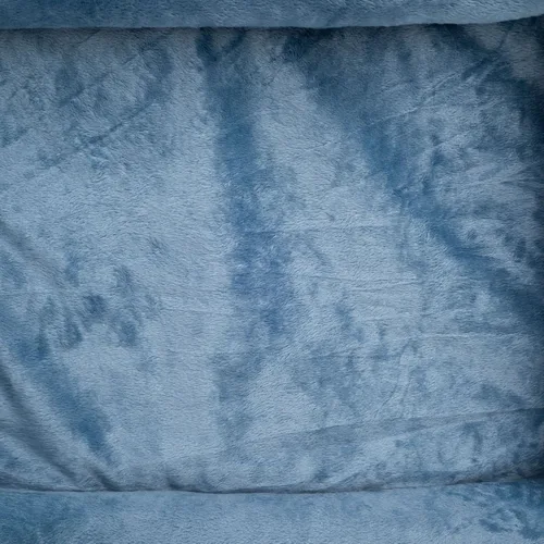 Vista 7 de Happycare Textiles - Cama para perro rectangular larga para mascotas con bordado de huella de perro, tamaño mediano, Azul con inserto ortopédico.
