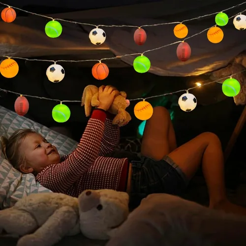 Vista 5 de 10 bolas deportivas de 5.4 ft de largo, funciona con pilas, con forma de fútbol, luces LED de noche para Halloween, Navidad, Acción de Gracias