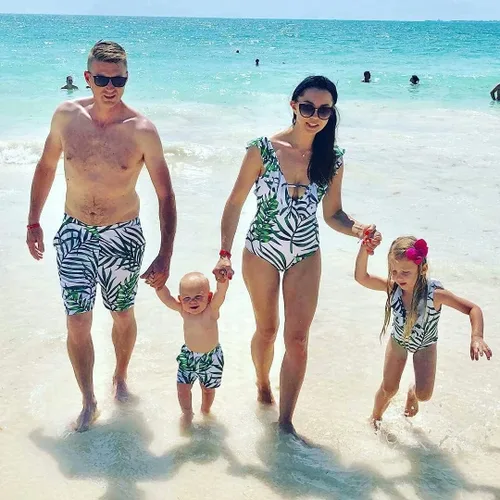 Vista 4 de IFFEI Mommy and Me Swimsuit One Piece Pattern Printed V Neck Family Matching Swimwear