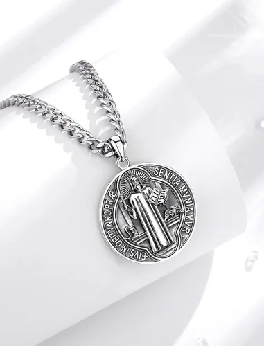 Vista 2 de INFUSEU Regalos religiosos únicos para hombres y mujeres, collares con colgante de San Miguel, San Cristóbal, San Benito, Virgen María