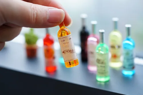 Vista 7 de Miniaturas de casa de muñecas a escala 1:12, botellas de alcohol para casa de muñecas, accesorios de cocina, mini comida en miniatura, accesorios