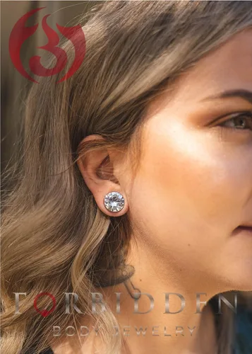 Vista 3 de Forbidden Body Jewelry Pendientes de acero quirúrgico 8G-78 con ajuste de tornillo CZ central túnel (se venden como par)
