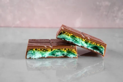 Vista 4 de Carians Viral - Barra de chocolate con pelo de ángel italiano congelado, sabor a pistacho, kataifi y caramelo, ideal para regalo, aniversario, 3.88