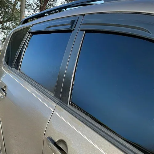 Vista 2 de Viseras adhesivas para ventana, protectores de lluvia compatibles con Toyota Rav4 2006-2012, deflector de ventana de ventilación lateral, protección