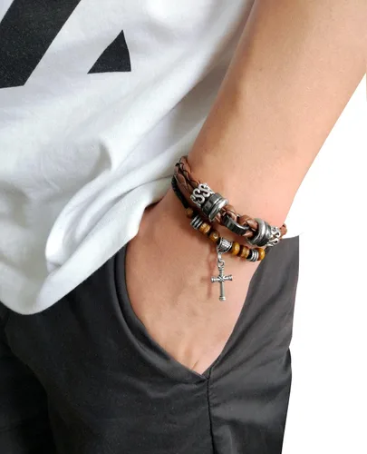 Vista 2 de Suyi brazalete ajustable con varias capas, de cuero tejido trenzado con cruz. Pulsera tipo esclava.