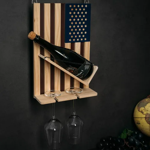 Vista 4 de The Wine Savant Estante para vinos montado en la pared con la bandera estadounidense, hermoso soporte para botellas y vino y 2 vasos patrióticos