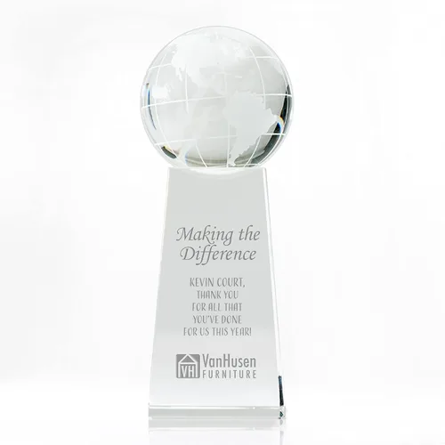 Vista 2 de Trofeo grabado – Cristal ejecutivo – Globo señorial en base rectangular – Viene en caja de regalo – Premio para empleados Logotipo personalizado.