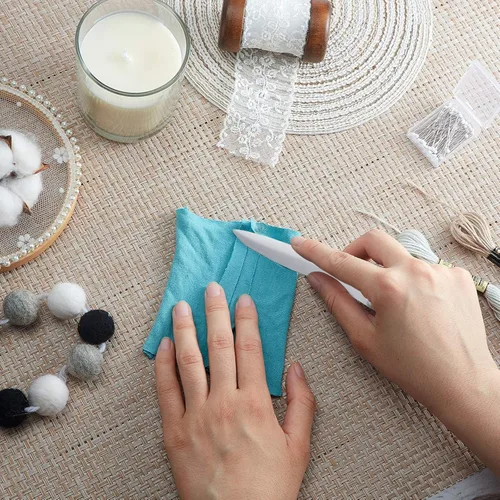 Vista 6 de Outus 3 piezas de herramienta de costura para coser acolchados, prensar costuras y marcar tela, girador de puntos de plástico con borde de costura