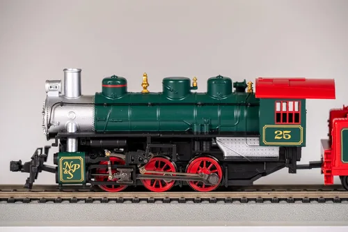 Vista 4 de Bachmann Trenes - USRA 0-6-0 w/Smoke & Slope Tender - NP&S® #25 - Navidad - Escala HO