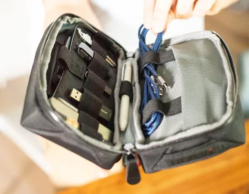 Vista 3 de Taskin Organizador electrónico/bolsa de accesorios técnicos/organizador de cables (compacto)