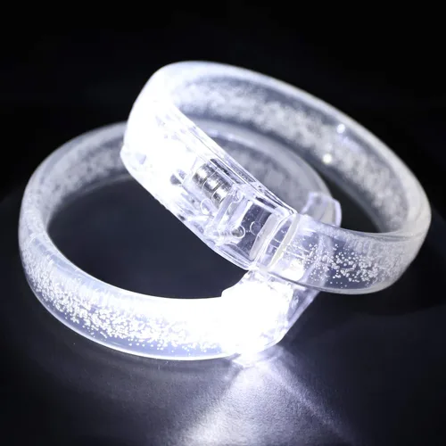 Vista 4 de Pulseras con luz LED, pulseras blancas brillantes, regalos de fiesta, suministros de juguetes para cumpleaños, Halloween, carnavales, fiestas