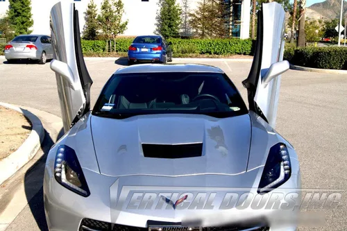 Vista 6 de Juego de puertas verticales estilo Lambo de Vertical Doors, Inc para Chevrolet Corvette C-7 2014-2016