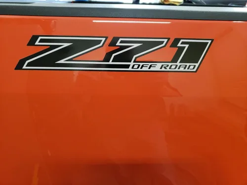 Vista 4 de Z71 Offroad Truck - Calcomanías opacas negras para Chevy Silverado - FBLK (2014-2017) cabecera (juego de 2) FG7G1
