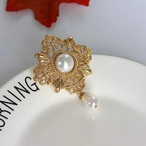 Vista 3 de Broche de filigrana con perlas huecas doradas para mujer, vestido completo, suéter, accesorios retro simples