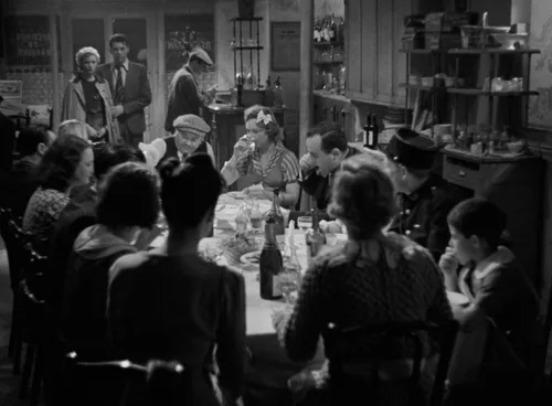 Vista 2 de Hôtel du Nord (The Criterion Collection) Blu-ray