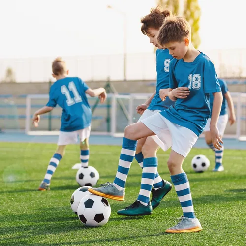 Vista 6 de Paquete de 2 pelotas de fútbol desinfladas con bomba para caja de zapatos de Navidad, tamaño de embalaje 3, tamaño 4, tamaño 5 artículos, ofertas a