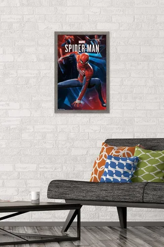 Vista 2 de Trends International Marvel Comics - Póster de pared de Spider-Man - Poses de 14.725 x 22.375 pulgadas, versión enmarcada de madera de granero