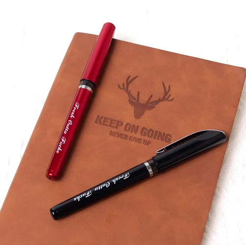 Vista 3 de Fresh Outta Fucks - Juego de notas adhesivas divertidas y bolígrafo, regalo de elefante blanco, divertido accesorio de escritorio, regalos