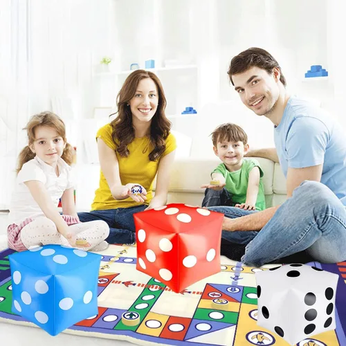 Vista 2 de 3 dados gigantes inflables gigantes gigantes para interiores y exteriores, juego amplio, Ludo y fiesta en la piscina (blanco, azul, rojo)