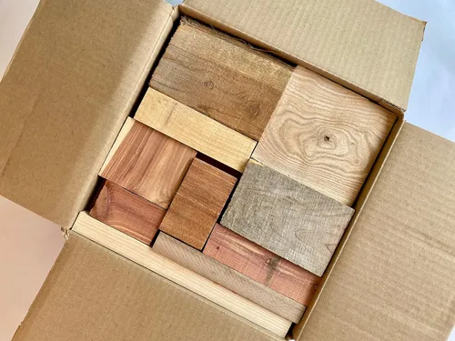 Vista 7 de Cajas de tablas de desechos sobrantes.