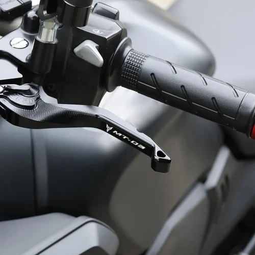 Vista 3 de Palancas de embrague de freno corto para motocicleta compatibles con Yamaha MT-03 2018-2022 2023 2024 2025 Palancas delanteras más cortas Manijas