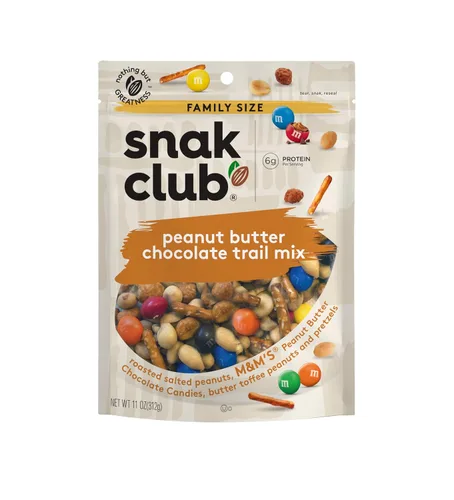 Vista 9 de Snak Club Mezcla de bocadillos al estilo cajún con cacahuetes picantes y especiados, cacahuetes con mantequilla y caramelo, maíz tostado, palitos