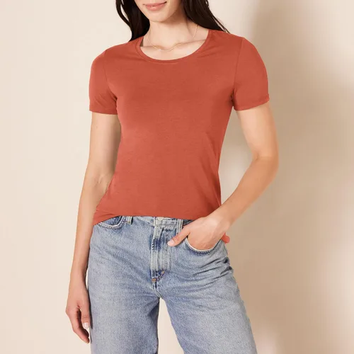 Vista 347 de Amazon Essentials Women's Regular-Fit Short-Sleeve Crewneck T-Shirt